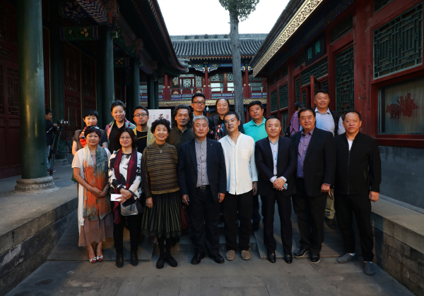 磊瓷成壶苗磊瓷壶作品展在恭王府开幕