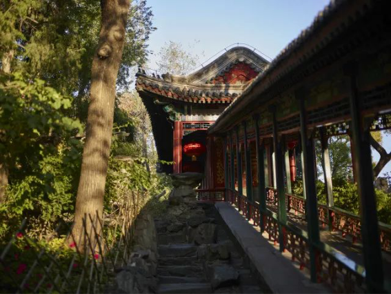 到恭王府体味红楼梦大观园中的亭台廊桥