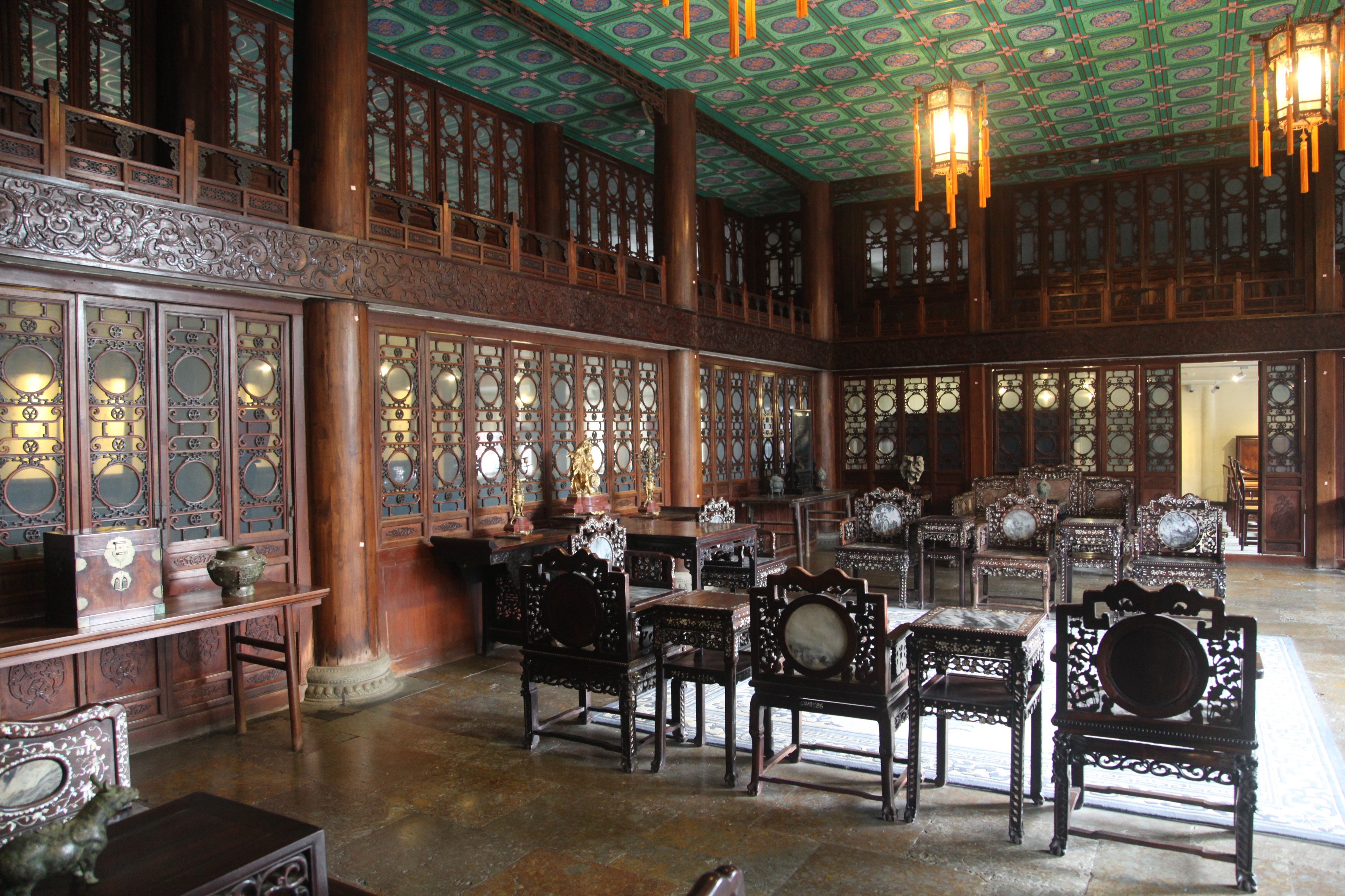 恭王府楠木隔扇赏析